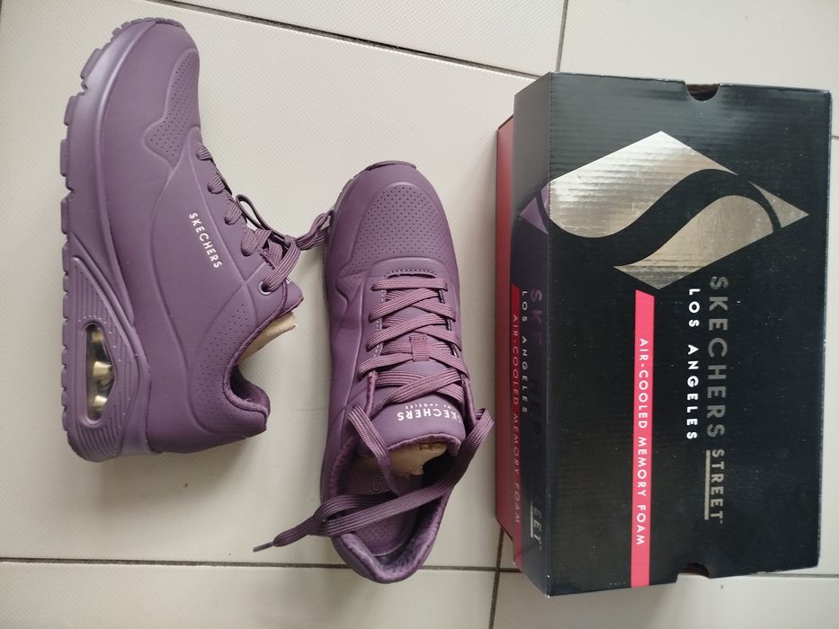 кросівки SKETCHERS