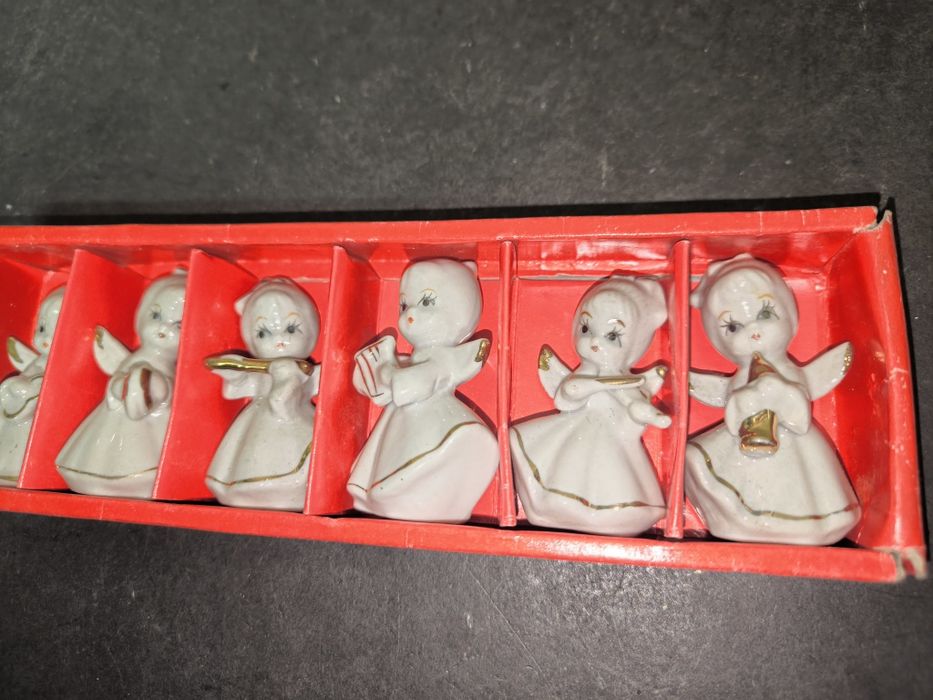 Conjunto 6 Anjos Musica Porcelana.
Conjunto de seis anjos em porcelana