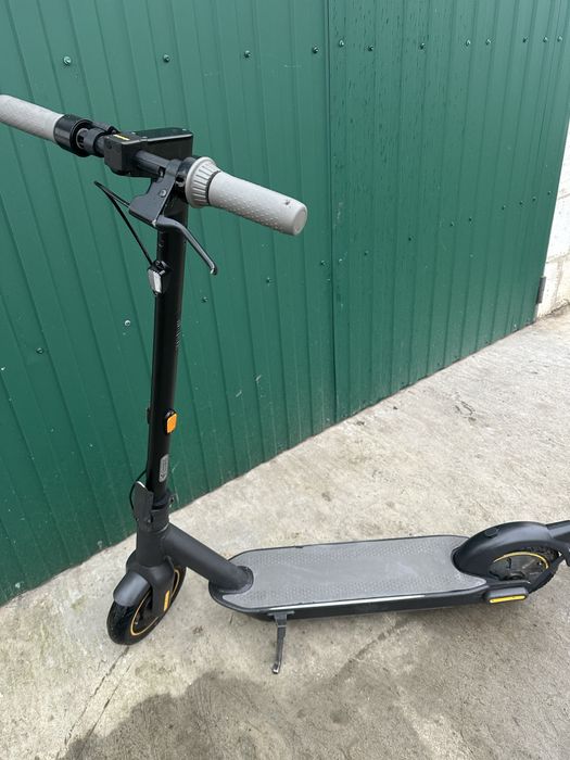 Продам ninebot g30 max
