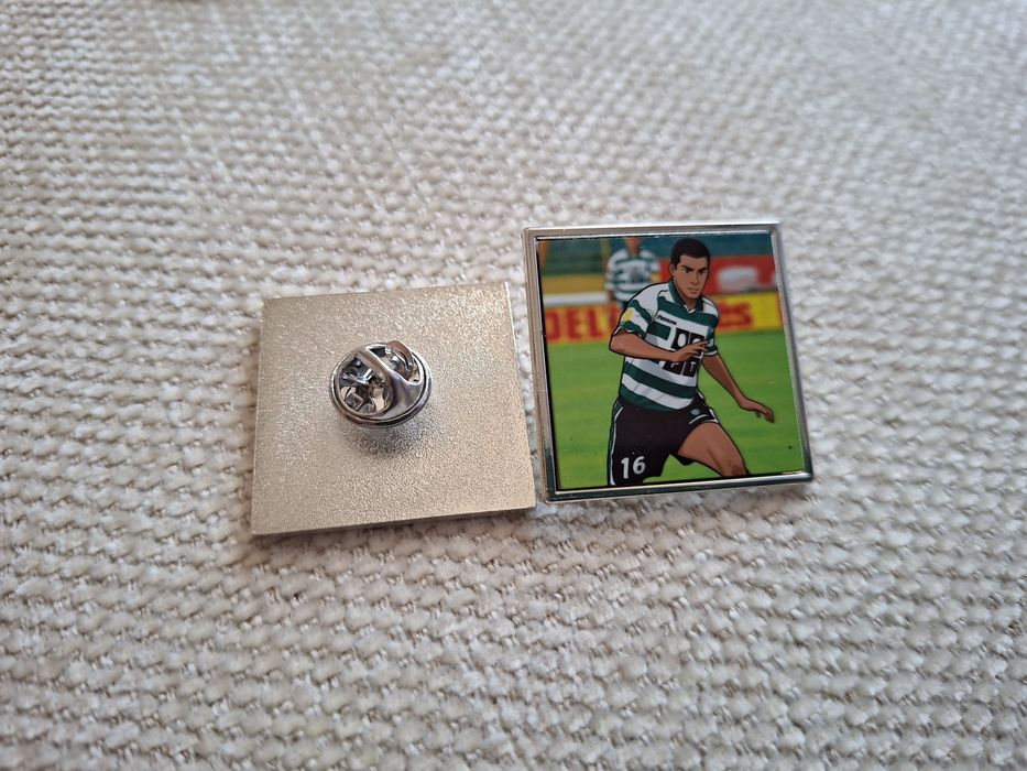 Vários pins Sporting