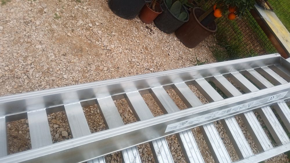 Vendo pranchas de alumínio novas