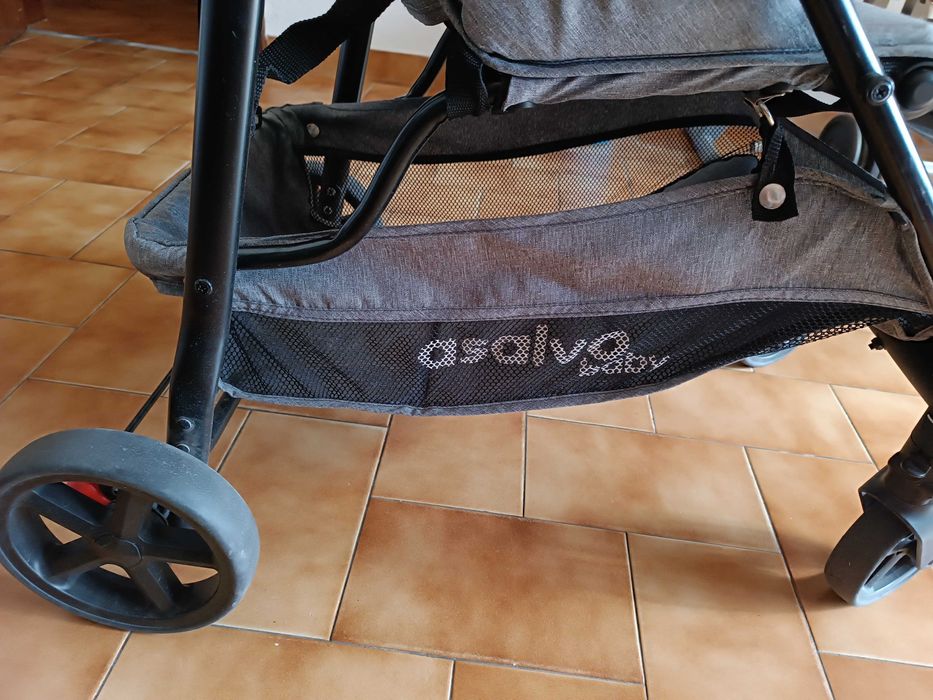 Vendo Carrinho de Passeio Asalvo - em muito bom estado
