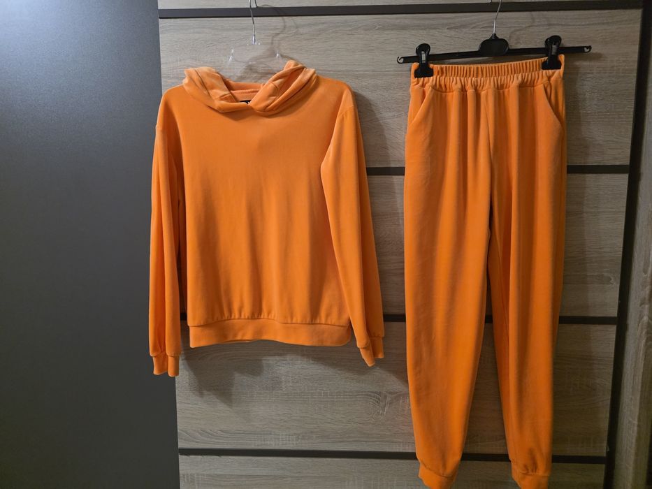 Komplet dresowy welurowy