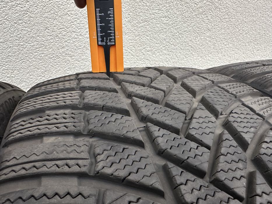 Opony Zimowe Bridgestone Blizak LM005 245/35/19 93W 7-8mm DOT 3922 BDB