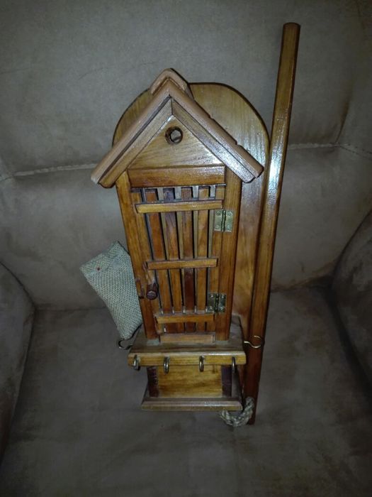 Canastro Artesanal em madeira