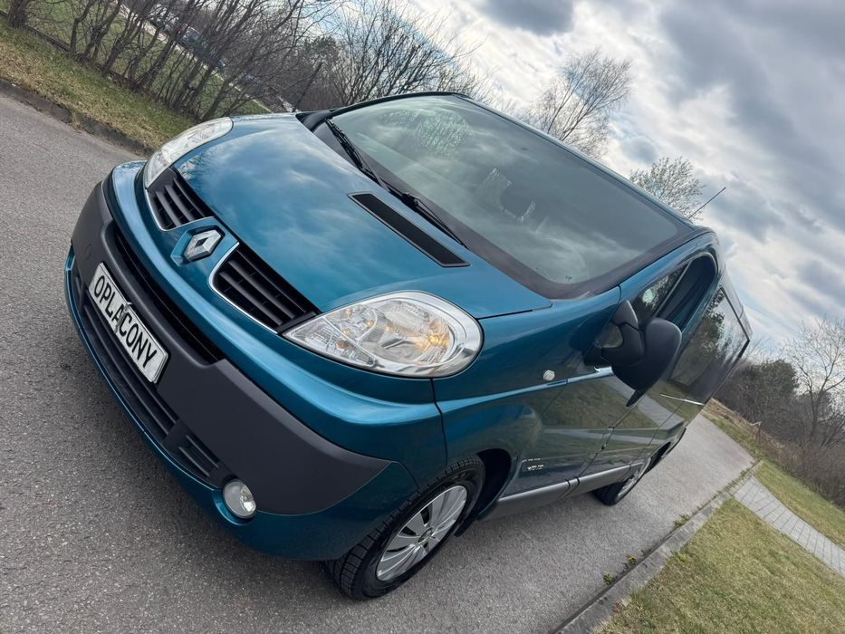 Renault TRAFIC L2H1 Długi Klima Elektryka Duże Radio Dubel Kabina Hak  2.5DCI L2H1 Długi Klima Elektryka Duże Radio Dubel Kabina 6os Hak Opł.