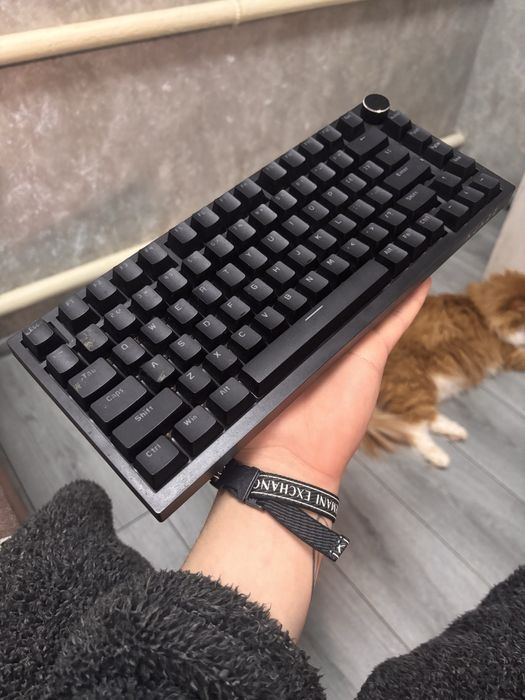 Клавиатура игровая в идеальном состоянии