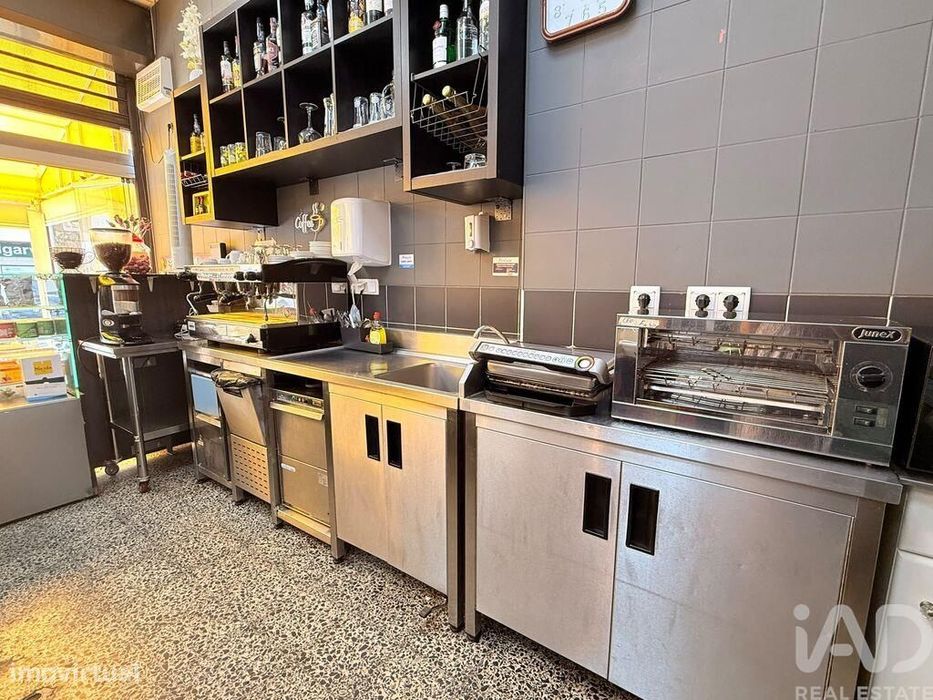 Café / snack-bar em Quarteira de 145,00 m2