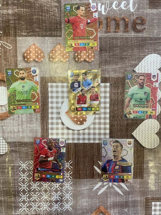 Sprzedam karty piłkarskie Panini FIFA ADRENALYN 365