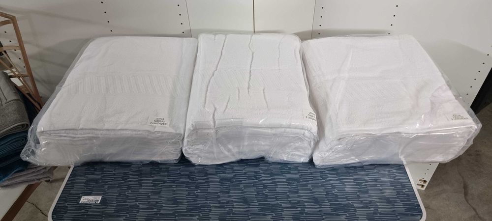 Toalhas, lençóis, resguardos, capas