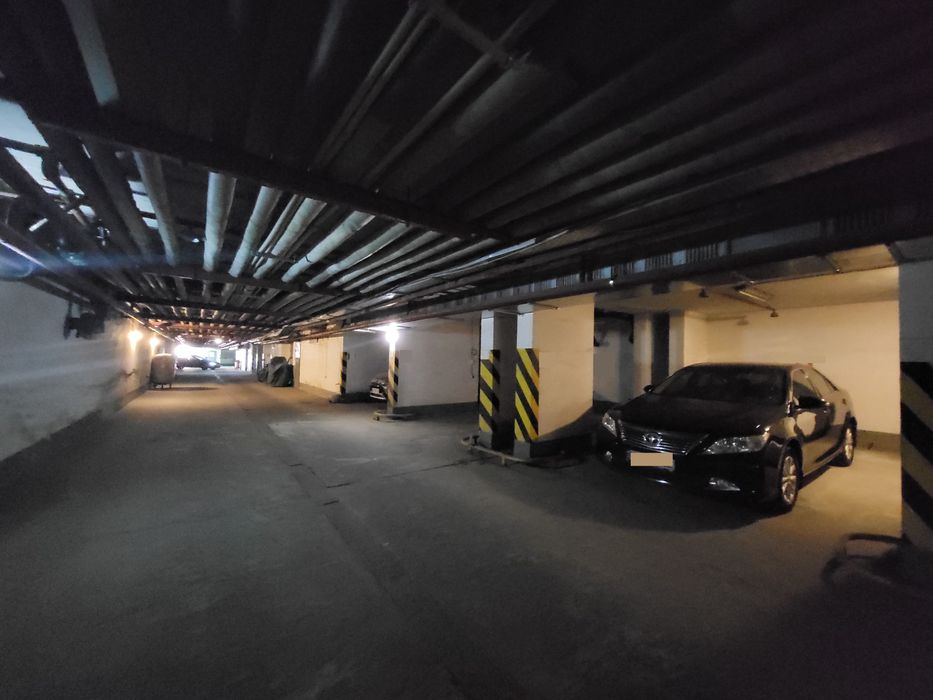 Без% Паркомісця в підземному паркінгу Новобудова метро Академмістечко