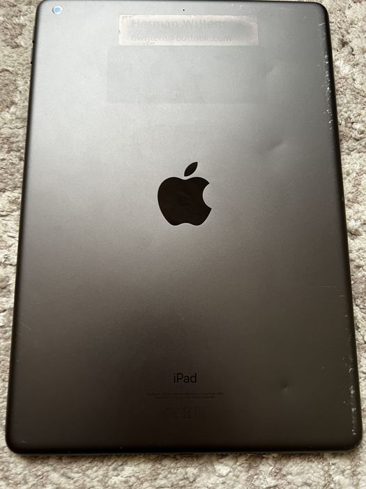 Продам Apple iPad (9-го покоління, 2021) на запчастини