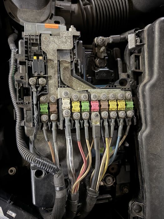 Varias pecas peugeot 508,blindagem, injectores roda suplente