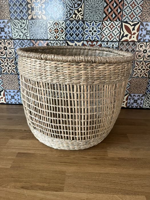 Piekny duzy kosz w bdb stanie