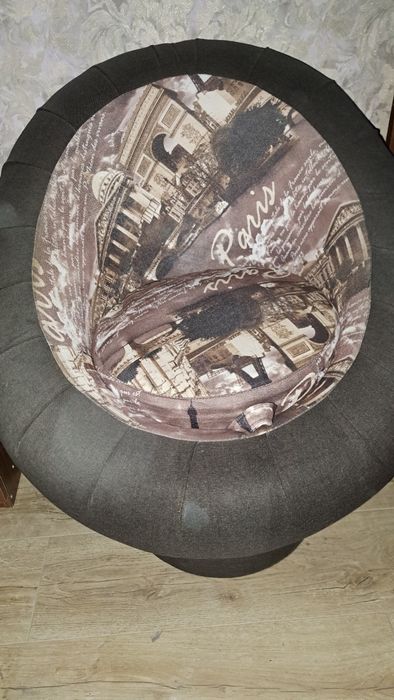 Кресло мягкое,кровать панцерная