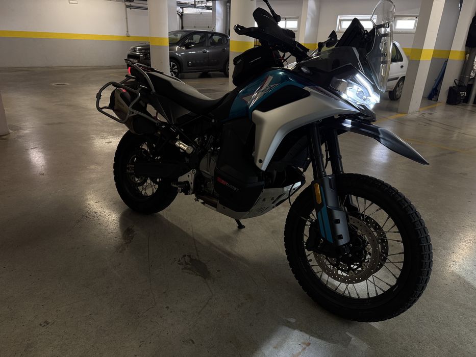 Cfmoto 800MT-X.