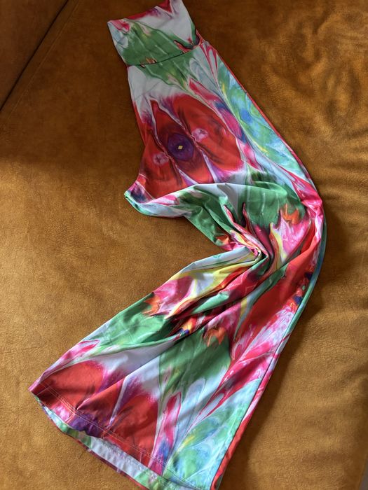 Calcas girissimas de perna larga  , a vestir tem elasticidade M  e  L