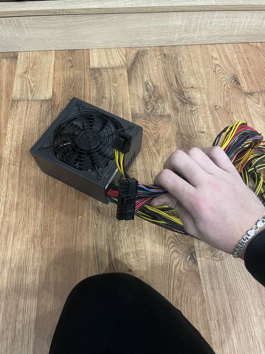 Блок живлення 1650W 80+ Gold