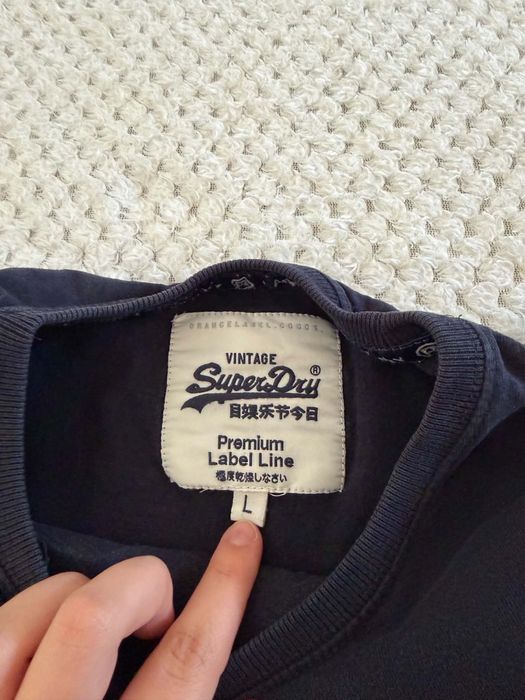 Basicowy T-shirt superdry rozmiar m