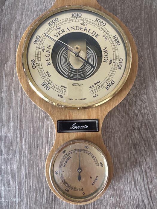 Винтажный барометр