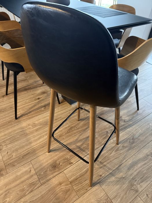 2 hokery czarne stan idealny