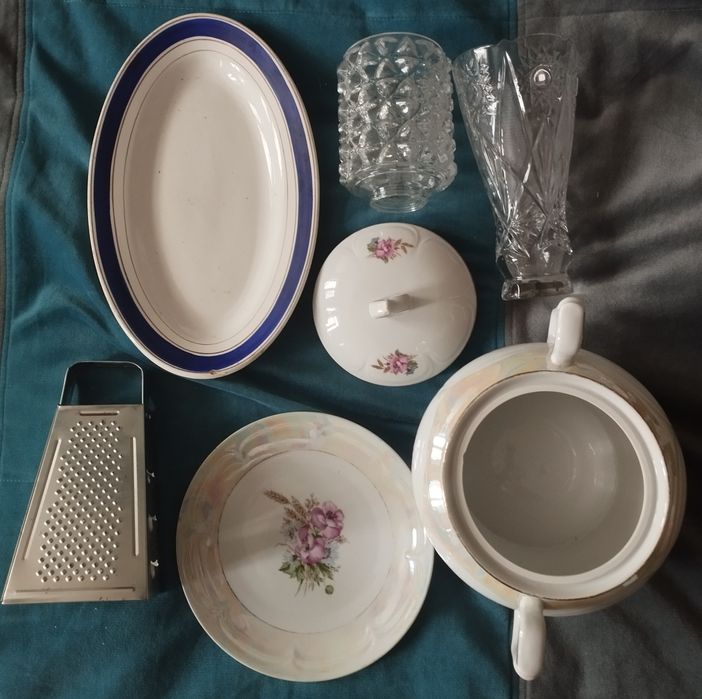 Віддам Посуд різний