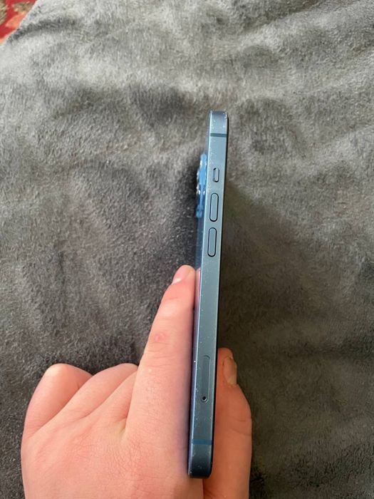 Продам айфон 13га 128