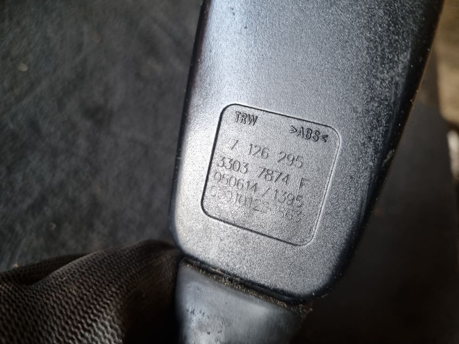 Napinacz Dopinacz pasa Bmw E90 E91  E87