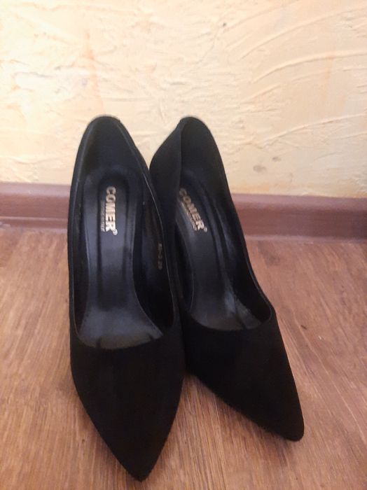 Жіночі туфлі, замш