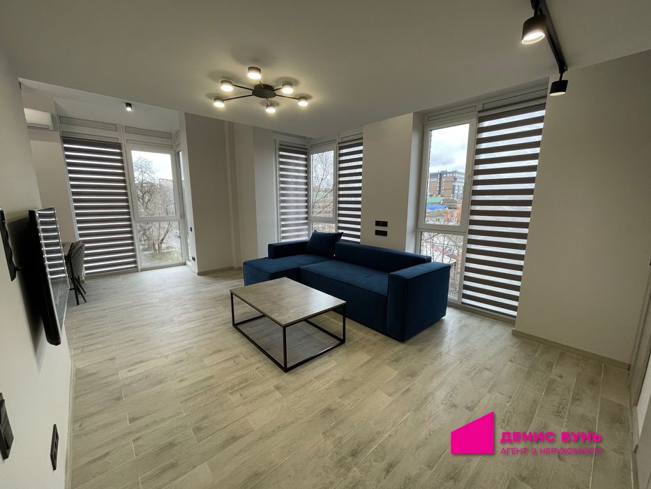 Продам стильную, двухуровневую квартиру в центре города