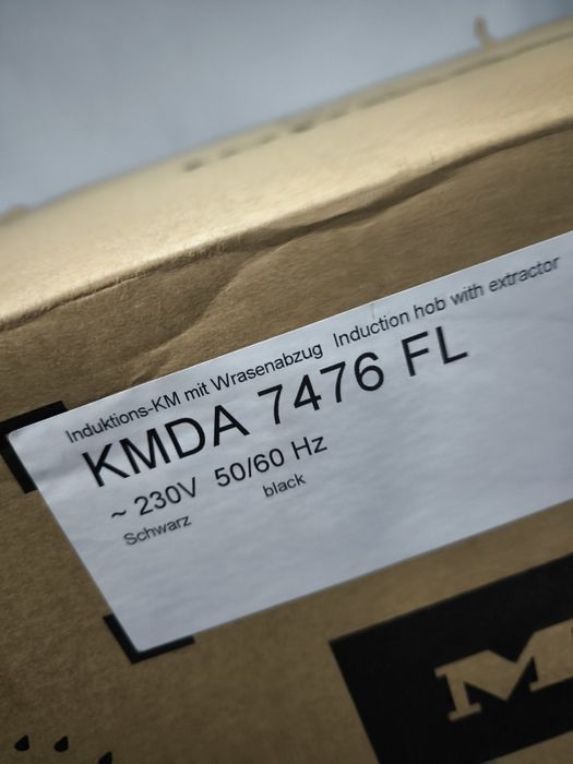 Płyta zintegrowanym okapem Miele KMDA 7476 FL-FR