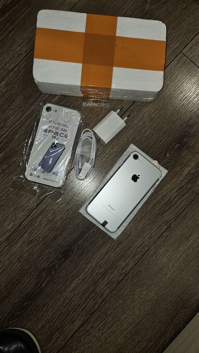 Смартфон  IPHONE  7 retina!