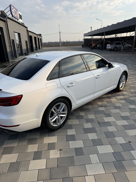 Audi A4 B9 2017 | 2.0 TFSI 190 к.с. | S-tronic