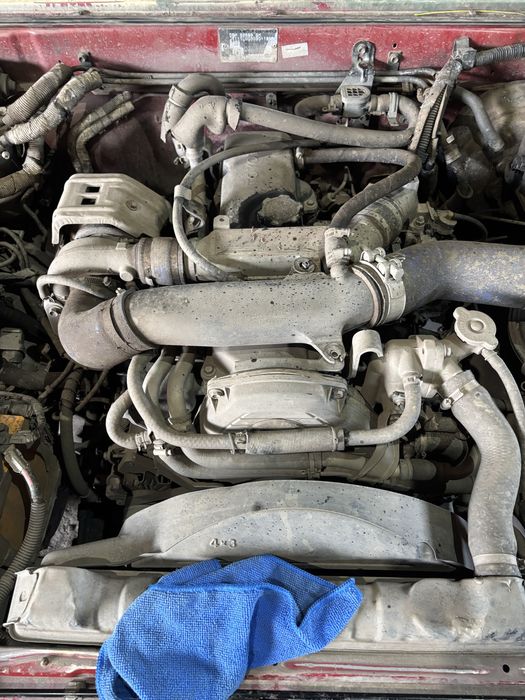 Двигатель 2LT 2400CC тойота хайлакс 4 runer 2.4 дизель післі капіталки