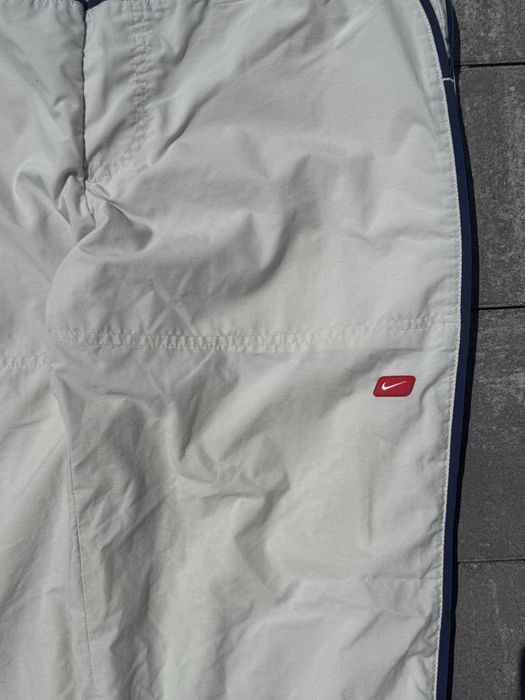 Білі штани nike