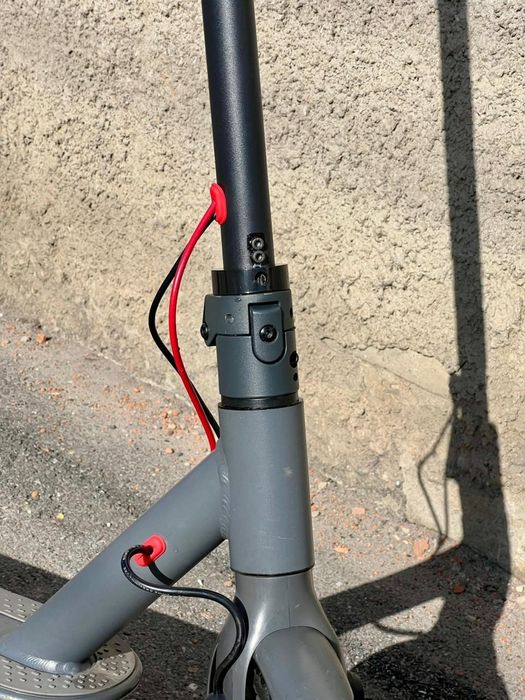 Електросамокат Xiaomi M365