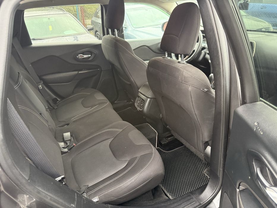 Jeep Cherokee 2.4lpg