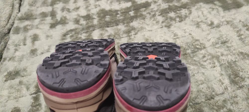 Черевики Quechua waterproof 40р.