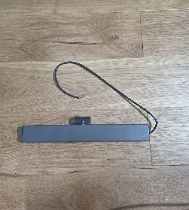 Siłownik otwierania okna dachowego 24V, 20cm