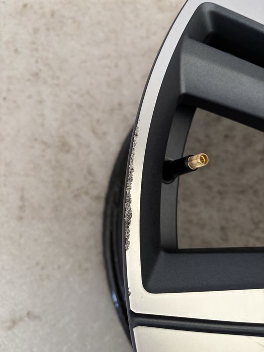 Volvo V90 Cross Country felga aluminiowa 5x108 8” x 21” ET49.5 ET 49.5