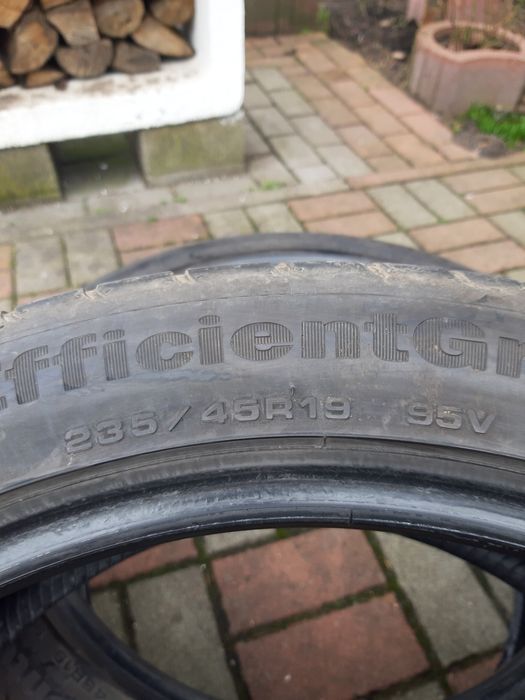 Goodyear 235 45 R19