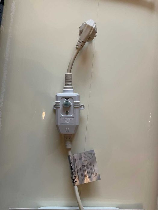 Бойлер електричний Electrolux EWH 80 Centurio