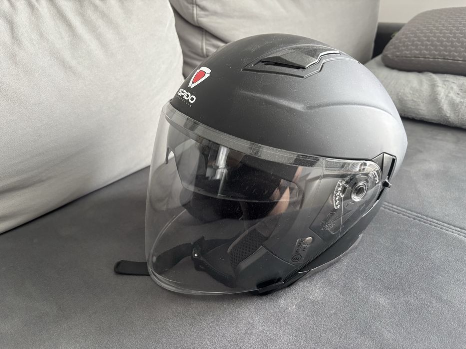 Kask marki ISPIDO