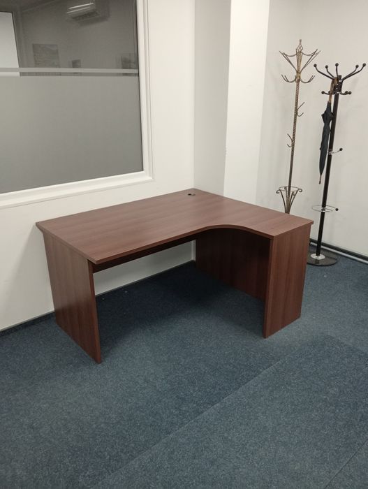 Biurko Biurka 7szt  Sprzedam duże biurka Transport Gratis