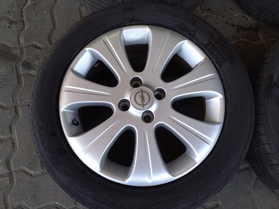 Jantes Opel R16 Com Pneus 195/55 Furação 4X100