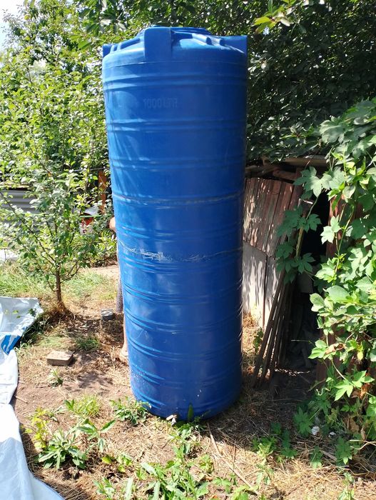 Продам пластиковые емкости для воды 300 л, 500 л, 1000 л