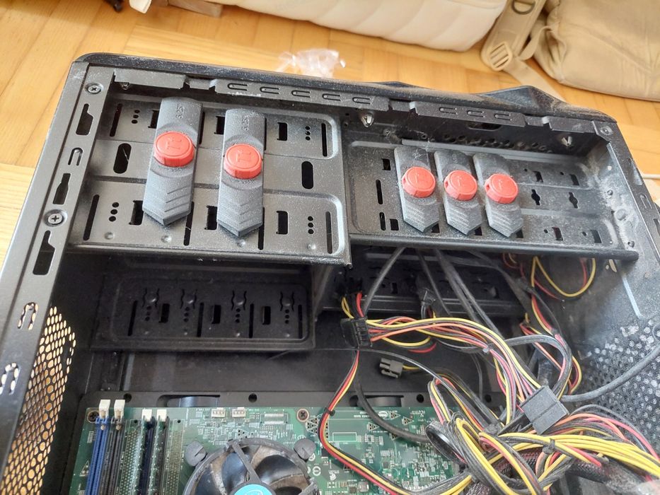 Stary komputer PC sprawny