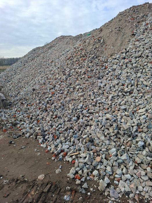 Gruz kruszony kruszywo betonowy utwardzenie placu drogi