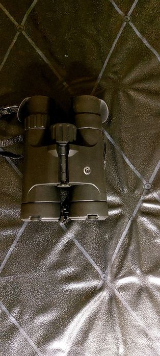 Бінокль YUKON Point 10×42