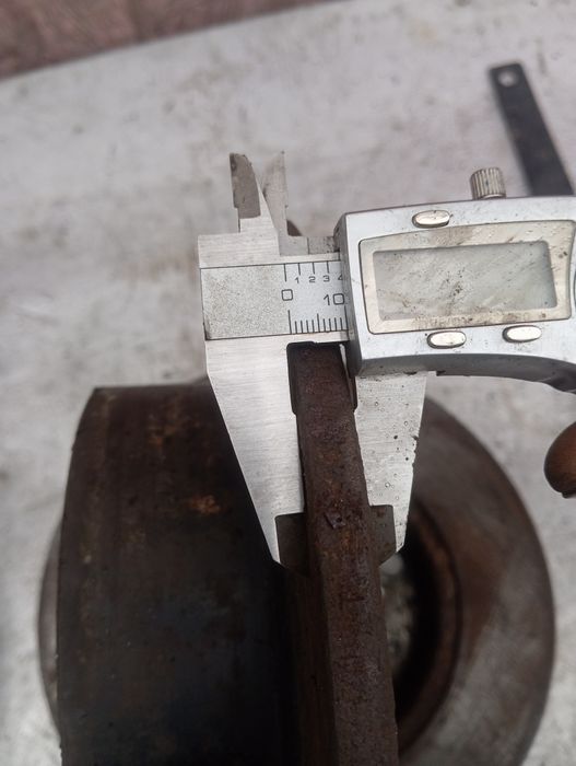 Тормозні диски вентильовані та прості Ford Escort Форд Ескорт Оріон.